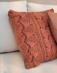 CAPA DE ALMOFADA TRICOT MANUAL GOMOS TERRACOTA 50X50CM