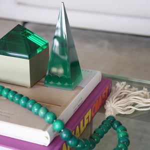 CAIXA PIRÂMIDE VERDE P 9X9 CM