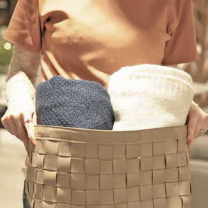 CESTO TRANÇADO EM CORINO FENDI P