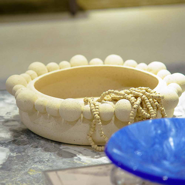 CENTRO DE MESA EM CERÂMICA ESFERAS MARFIM 35CM