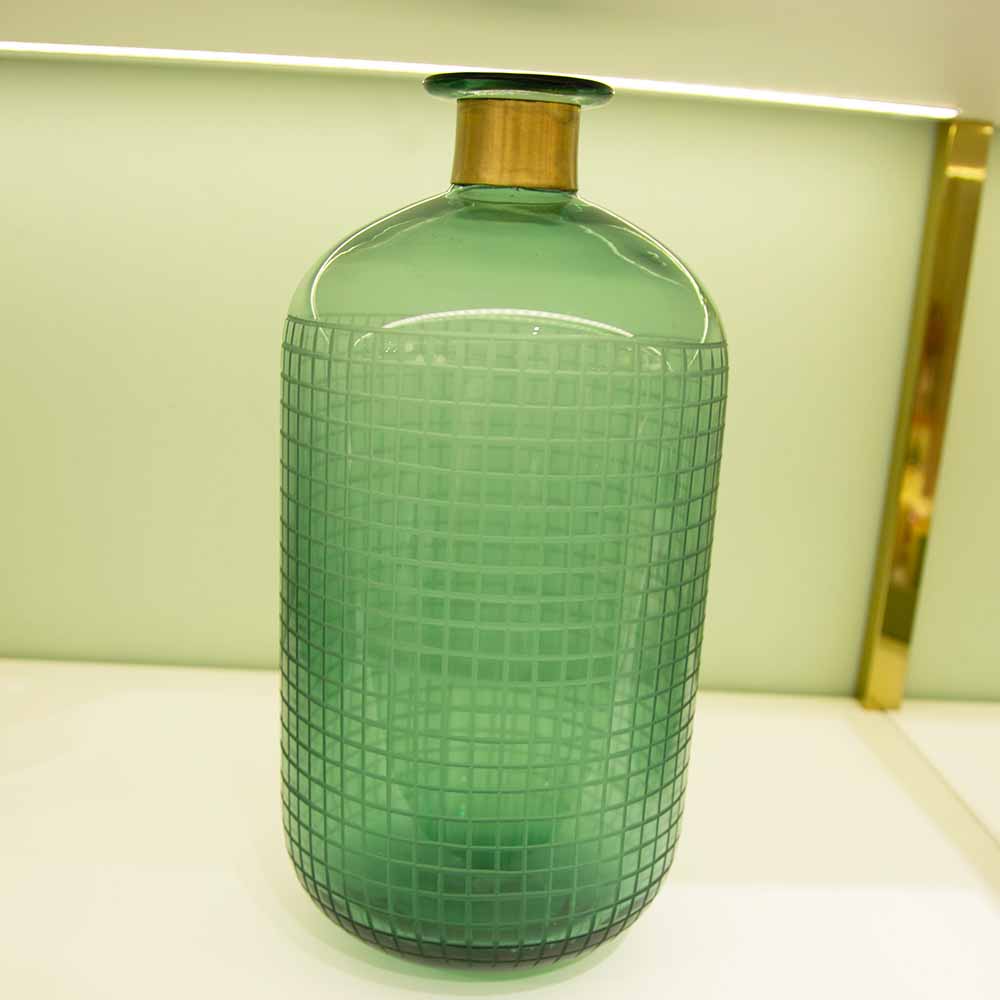 VASO GARRAFA LAPIDAÇÃO XADREZ VERDE OLIVA 32CM X 16CM