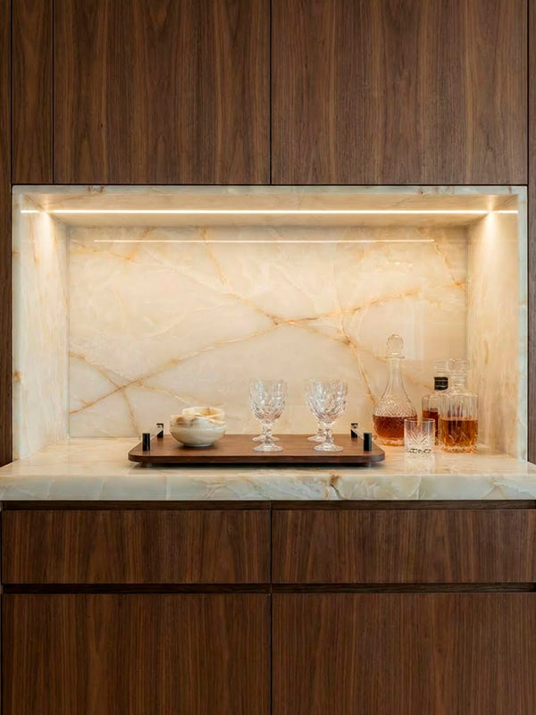 BANDEJA STUDIO EM MADEIRA COM ACRÍLICO