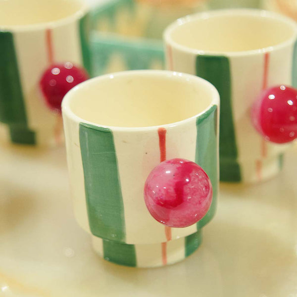 XÍCARA DE CERÂMICA ARTESANAL COM AGATA VERDE E ROSA