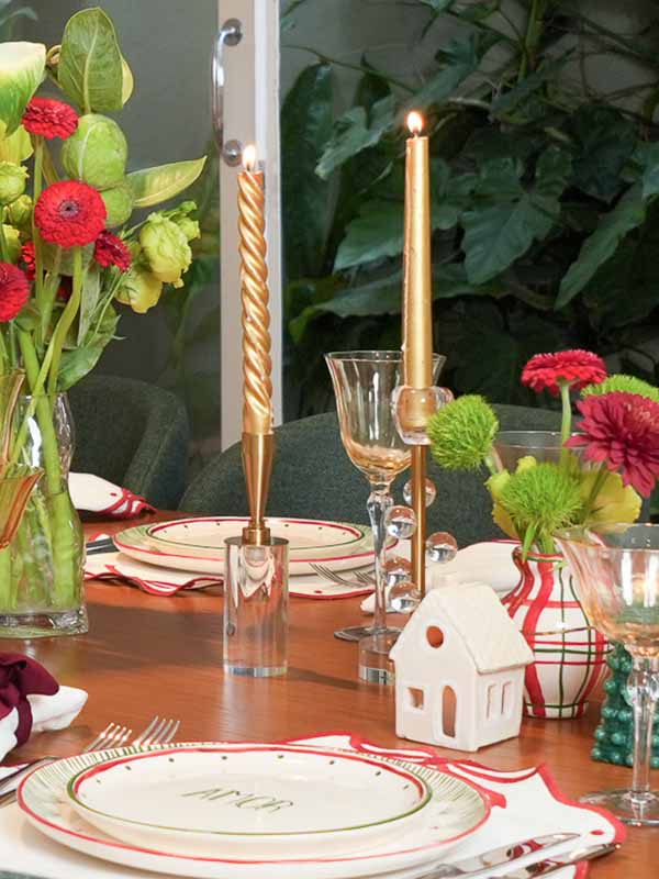 CASTIÇAL DE METAL COM CRISTAL E ACRÍLICO CELESTE P