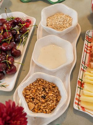 SET APERITIVO BANDEJA E 3 BOWLS CERÂMICA AREIA BRANCA