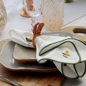 PRATO RASO ORGANICO CERÂMICA TERRA