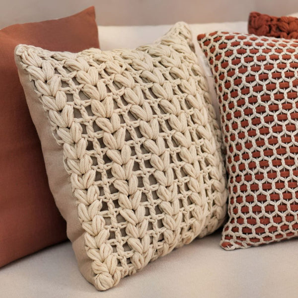 CAPA DE ALMOFADA TRICOT MANUAL TRANÇA  NATURAL 50X50CM