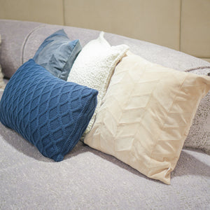 CAPA DE ALMOFADA CAMURÇA NATURAL CHEVRON BEGE 50 X 50 CM