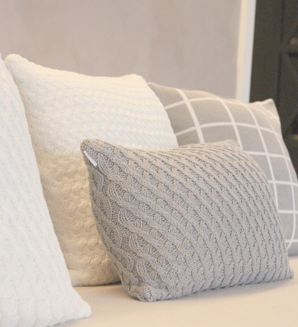 CAPA DE ALMOFADA TRICOT PLUS GRID CINZA 50X50 CM