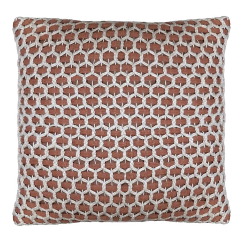 CAPA DE ALMOFADA TRICOT MANUAL COLMEIA TERRACOTA 50X50CM