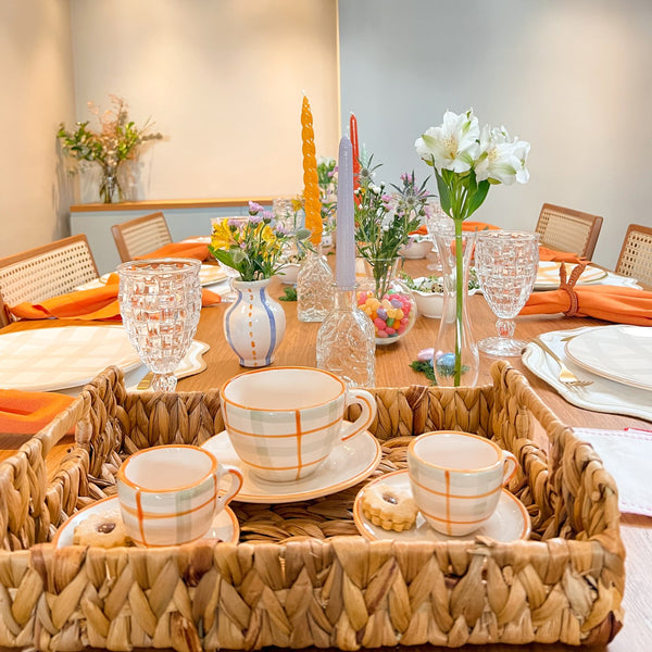 XÍCARA DE CHÁ CERÂMICA PINTADA À MÃO XADREZ