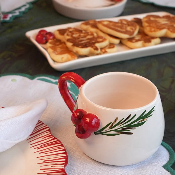 CANECA DE CERÂMICA FEITA À MÃO AZEVINHOS NATAL