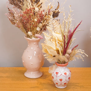 VASO DE CERÂMICA FEITO À MÃO BOLINHAS ROSA 21CM