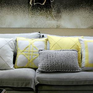 ALMOFADA LINES POR CHRISTIAN E RICHARD SCHONHOFEN