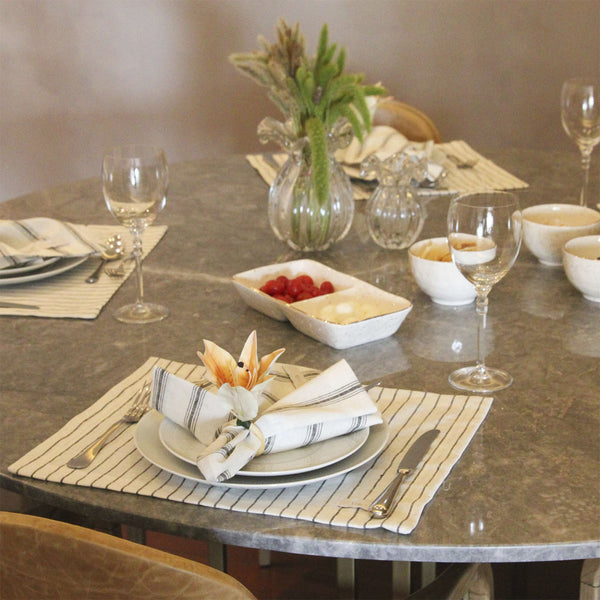 PORTA GUARDANAPO FLOR ARTIFICIAL LIRIO AMARELO