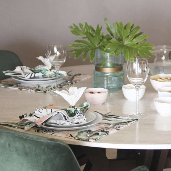 JOGO AMERICANO ESTAMPADO DE ALGODÃO TROPICAL VERDE E ROSA 46X37 CM