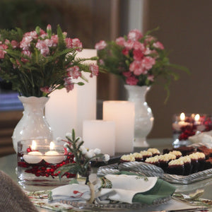 VASO DE CERÂMICA FEITO A MÃO BOLINHAS BRANCA 21CM