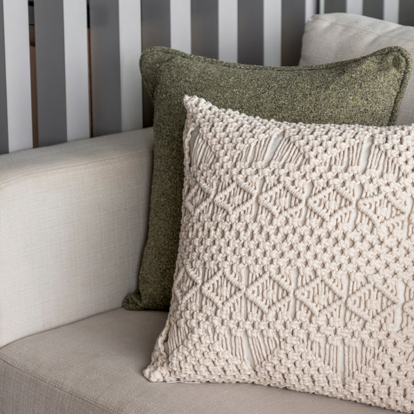 CAPA DE ALMOFADA DE MACRAMÊ BEGE 50X50CM