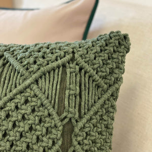 CAPA DE ALMOFADA DE MACRAMÊ VERDE 50X50CM