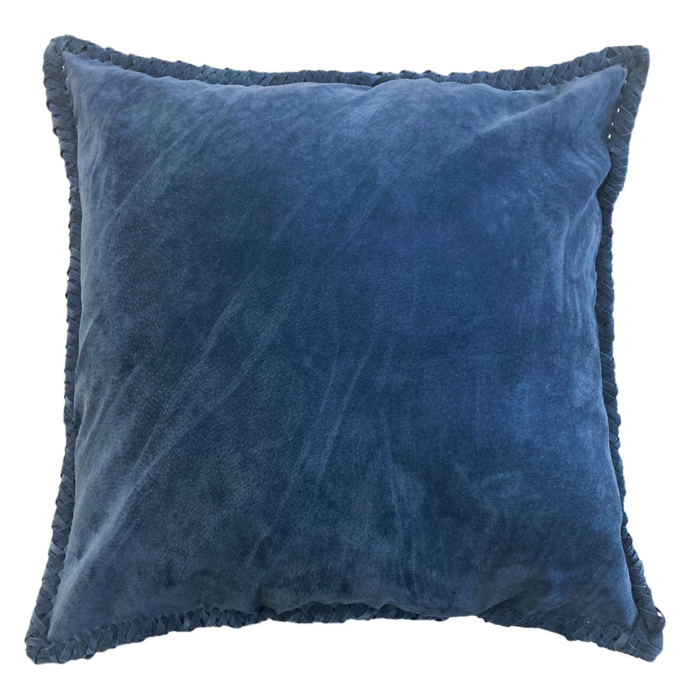 CAPA DE ALMOFADA CAMURÇA NATURAL TRANÇAS AZUL MARINHO 50X50 CM