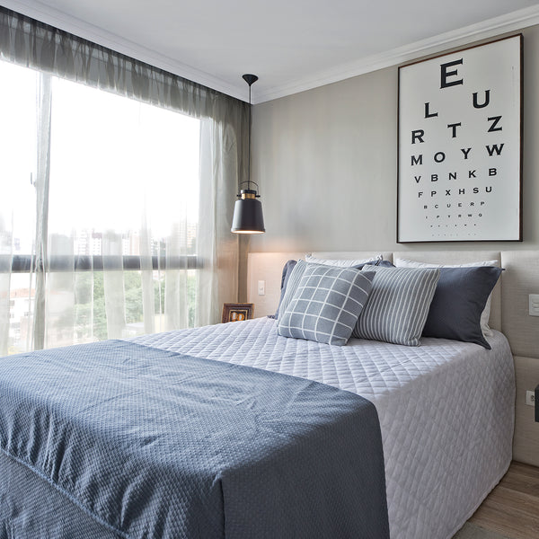 CAPA DE ALMOFADA TRICOT PLUS RISCA DE GIZ CINZA 50 X 50 CM