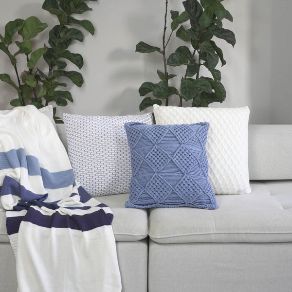 CAPA DE ALMOFADA DE MACRAMÊ AZUL JEANS 50X50CM