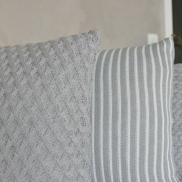 CAPA DE ALMOFADA TRICOT PLUS LOSANGOS CINZA 50X50