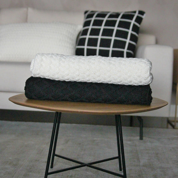 CAPA DE ALMOFADA TRICOT PLUS GRID PRETO 50X50 CM