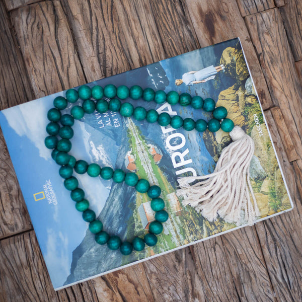 COLAR DE MESA MADEIRA TASSEL VERDE 67CM