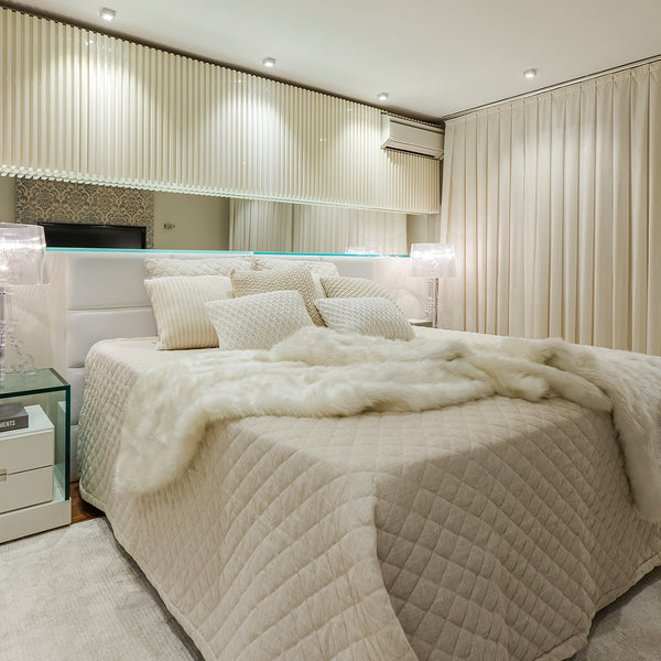 CAPA DE ALMOFADA TRICOT PLUS RISCA DE GIZ  BEGE 50X50 CM