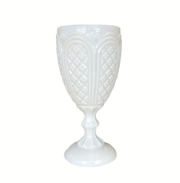 TAÇA OPALINA BRANCA ALTA  8,5 X 18 (H) CM