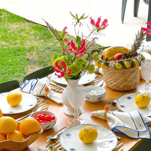 VASO DE CERÂMICA FEITO A MÃO BOLINHAS BRANCA 21CM